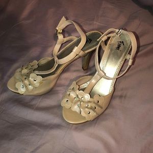 Fioni heels